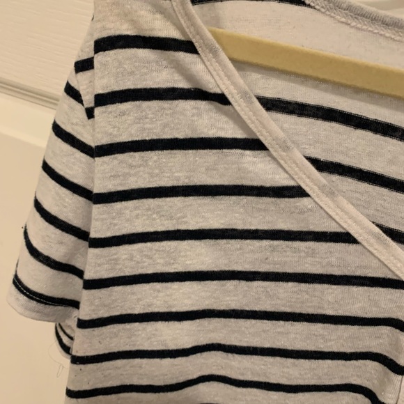 Striped V-Neck Button-Front Top Old Navy - Large - Picture 4 of 5